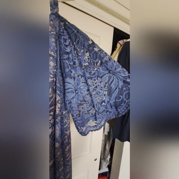 Dress - Picture 3 of 6